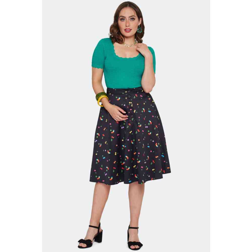 Voodoo Vixen - Scalloped Edge Scoop Neck Top - Groen